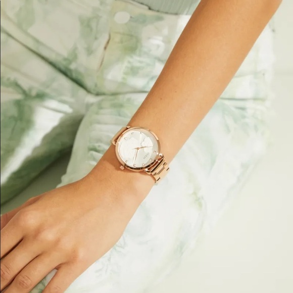 JEWELRY MYSTERY BOX - Picture 3 of 14